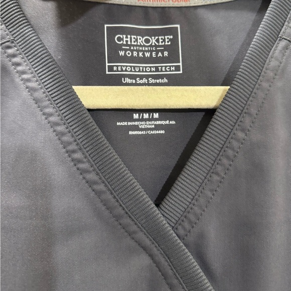 Cherokee Workwear Revolution Tech Women's Scrubs Top Mock Wrap Ww775ab - Picture 4 of 5